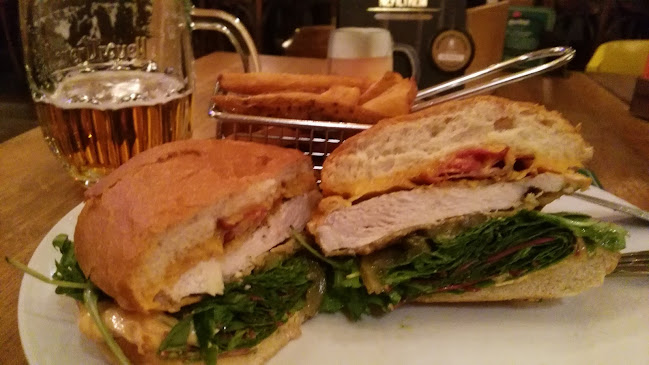 Serial Burgers - Gastronomie a pohostinství