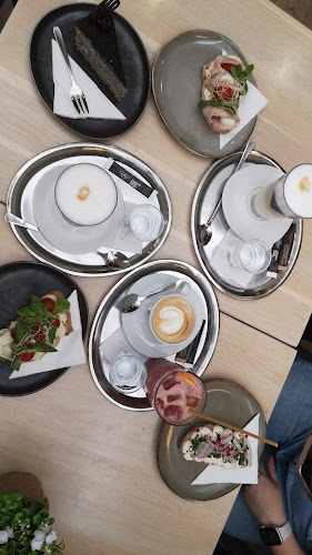 Comentarii opinii despre Café Dvořák a syn