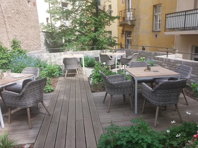 Café v zahradě - Praha