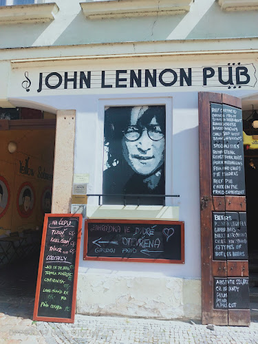 Comentarii opinii despre The Wall Pub