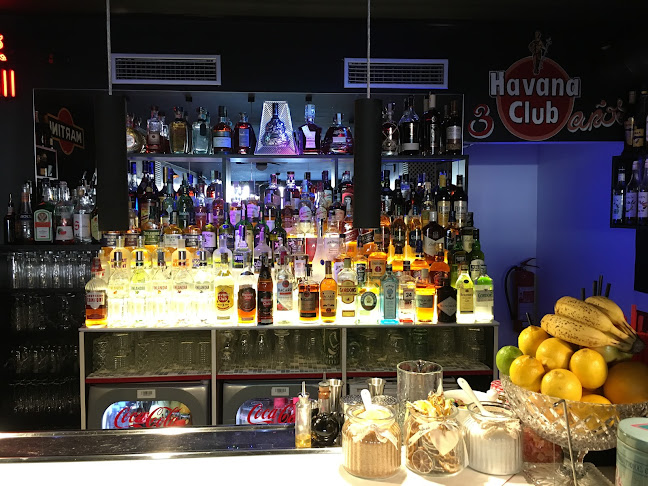 Retro - kavárna, snídaně a koktejlový bar - Gastronomie a pohostinství