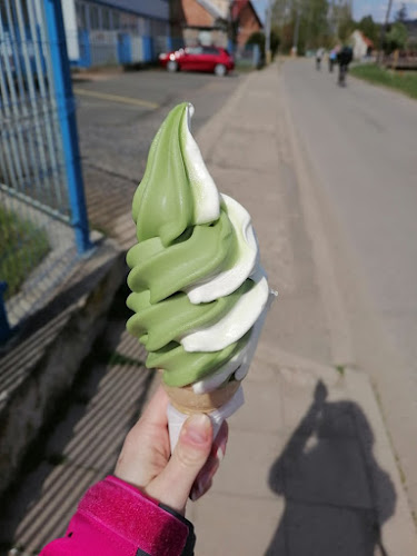 Spadlá zmrzlina - Gastronomie a pohostinství