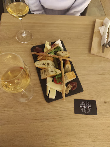 Křižíkova 180/28, 186 00 Praha 8-Karlín