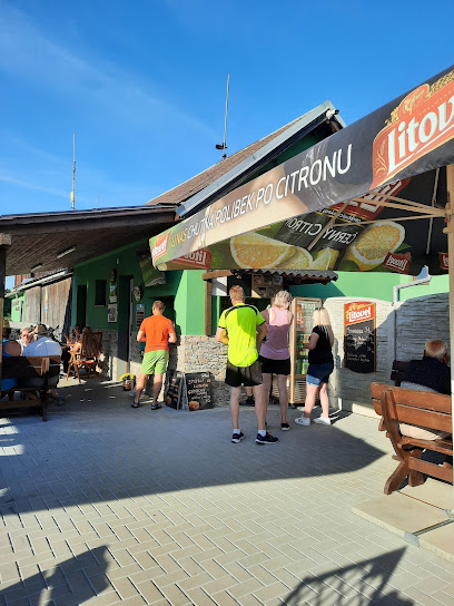 Občerstvení pod hradem