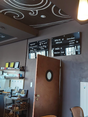 Opinii despre Black Tree Cafe în Ostrava - Gastronomie a pohostinství