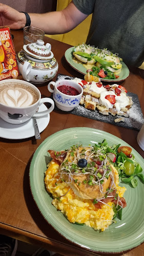 Kafe v rozkladu - Brno