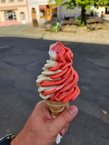 Comentarii opinii despre Palačinkárna a kavárna u Mlsného medvěda