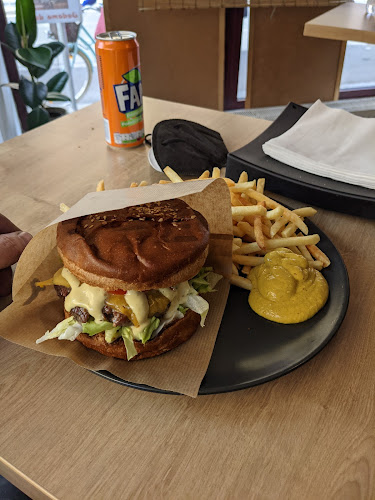 Snackdog Bistro - Gastronomie a pohostinství