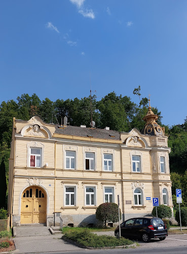 Internát (Intr) - Gastronomie a pohostinství