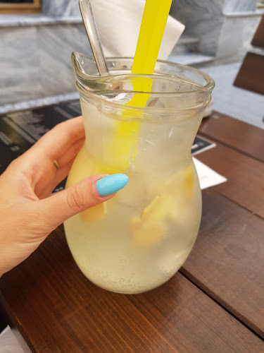 Opinii despre L2P Café & Bar în Brno - Gastronomie a pohostinství