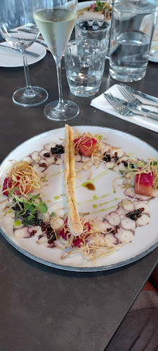 Tančící dům - Ginger & Fred Restaurant - Nové Město