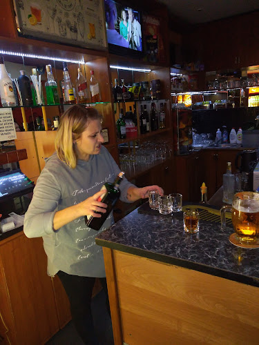 Opinii despre Bar Pomeranč în Praha 12 - Gastronomie a pohostinství