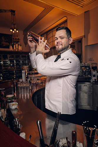 TONY'S CAFE & BAR - Staré Město