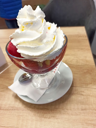 Comentarii opinii despre X