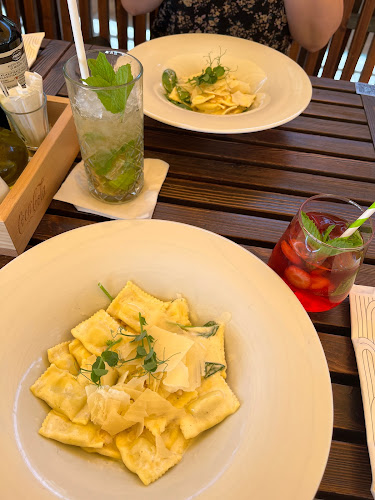 Comentarii opinii despre Pizza Coloseum OC Karolina