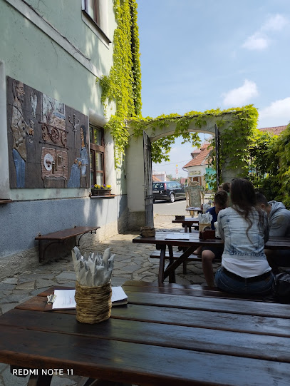 Restaurace a penzion U Hájků