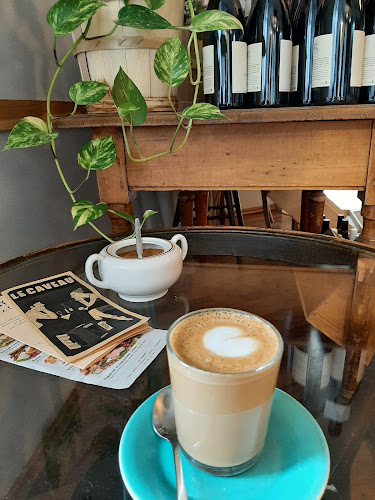 Opinii despre Le Caveau Cukrárna, kavárna, čajovna în Praha - Gastronomie a pohostinství