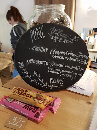 Comentarii opinii despre V lese