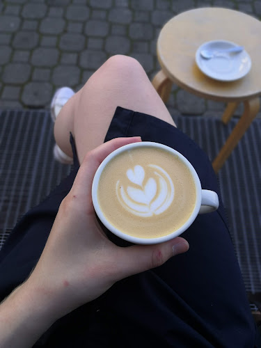 Opinii despre Kafö în Zlín - Gastronomie a pohostinství