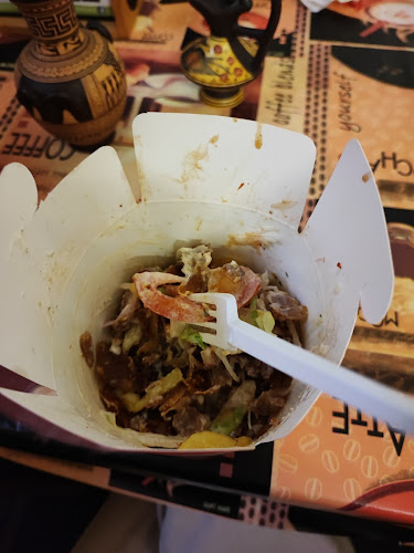 Ellie's Pizza & Kebab Kavarna & Cukrárna - Gastronomie a pohostinství