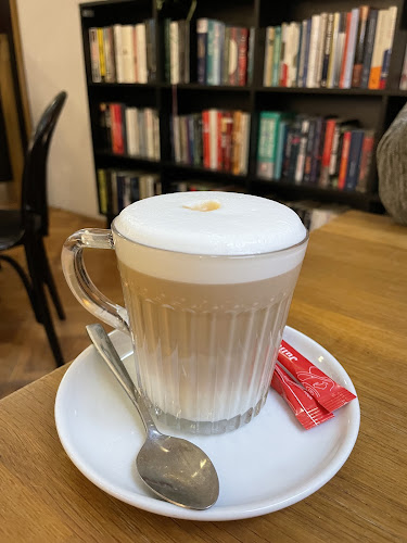 Comentarii opinii despre Cafe Academia