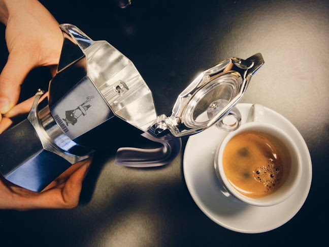 Comentarii opinii despre Gill's Coffee Espresso Bar