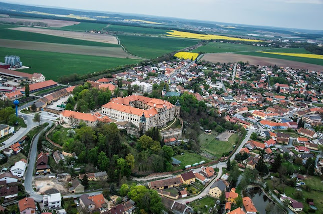 Opinii despre Bývalý správní úřad chotěšovského kláštera în Plzeň - Gastronomie a pohostinství