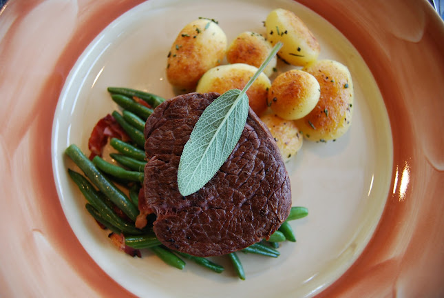 Tetu Brissy Restaurant