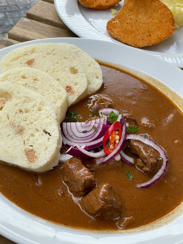 Nicolas bar & restaurant - Gastronomie a pohostinství