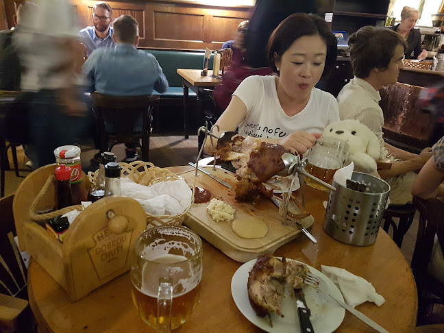 Jaguar - Gastronomie a pohostinství