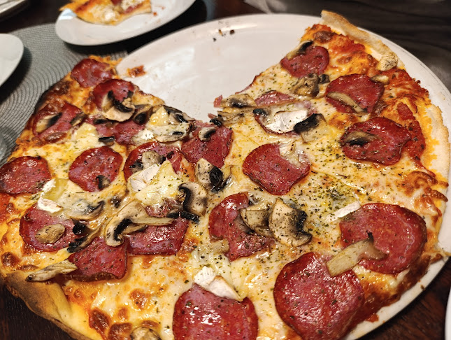 Opinii despre Café Restaurant Caesar în Olomouc - Gastronomie a pohostinství