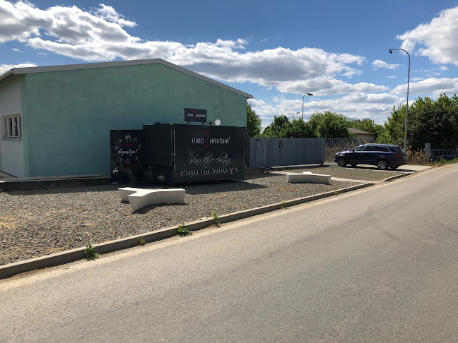 VÍNO HRUŠKA - Wine Truck Ostrožská Nová Ves - Zlín