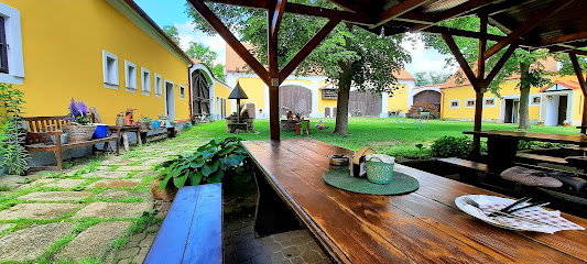 Restaurace / Penzion - Selský dvůr