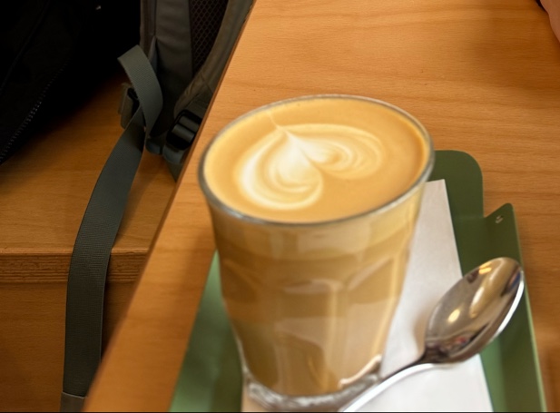 KRO COFFEE VINOHRADY - COFFEE & BAKERY - Vinohrady