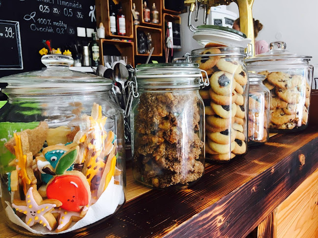 Comentarii opinii despre Komunitní centrum a kavárna MEZI DOMY