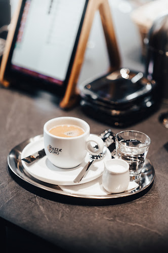 Opinii despre Via Espresso în Hradec Králové - Gastronomie a pohostinství