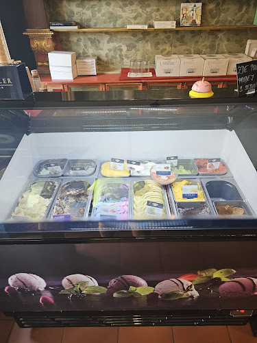 Comentarii opinii despre Apatyka Café