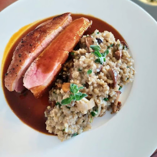 Řeporyjské nám. 126/1, 155 00 Řeporyje