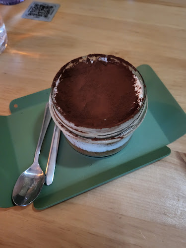 Opinii despre CHUTNEJ vegan kitchen & café în Praha - Gastronomie a pohostinství