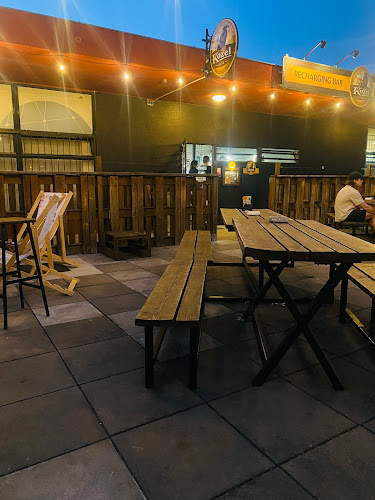 Opinii despre Recharging Bar în Praha - Gastronomie a pohostinství