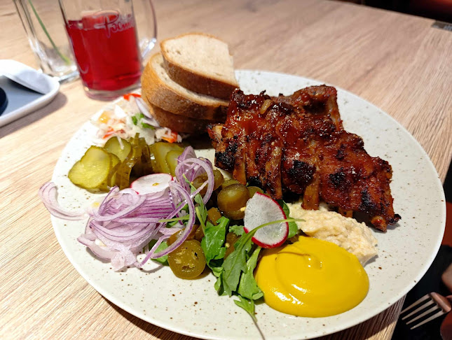 Opinii despre Radkovna Grill & Beer Restaurant în Bohumín - Gastronomie a pohostinství