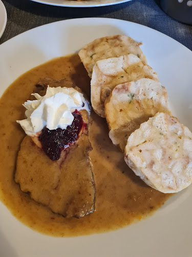 Opinii despre Pod Vyšehradem în Praha - Gastronomie a pohostinství