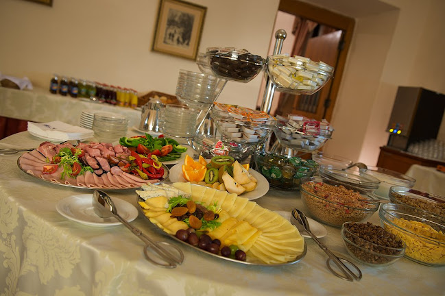 Zámecká restaurace Hrubá Skála