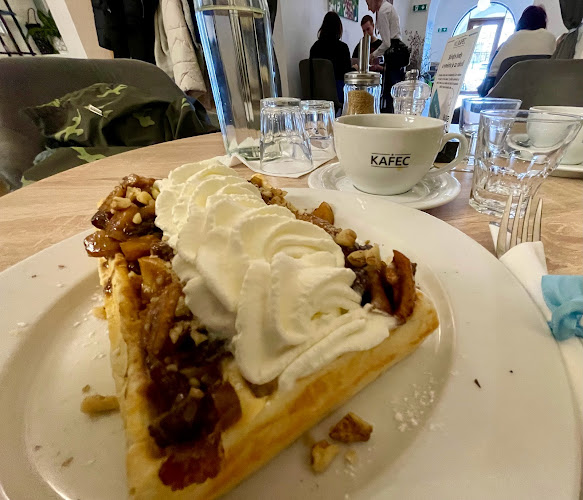 Velké nám. 42, 767 01 Kroměříž 1