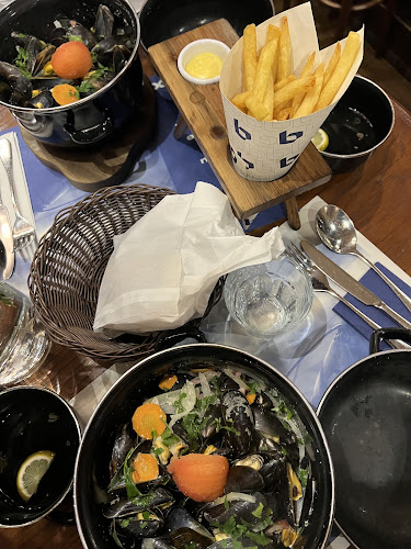 Opinii despre Bruxx în Praha - Gastronomie a pohostinství