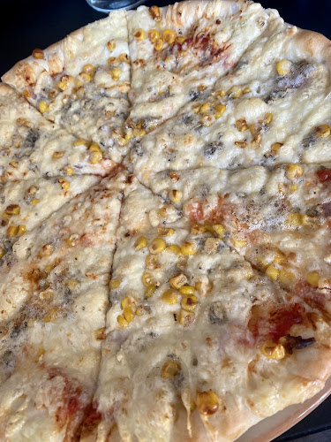 Pizza restaurant Gusto - Gastronomie a pohostinství