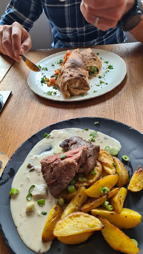 Raz Dva - Gastronomie a pohostinství