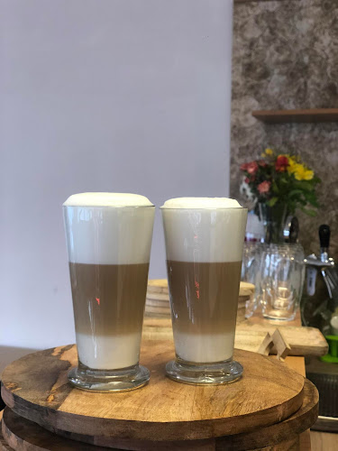 Opinii despre Kavárna Chýnov în České Budějovice - Gastronomie a pohostinství