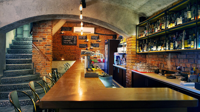 Bar - Club Stromoffka - Gastronomie a pohostinství