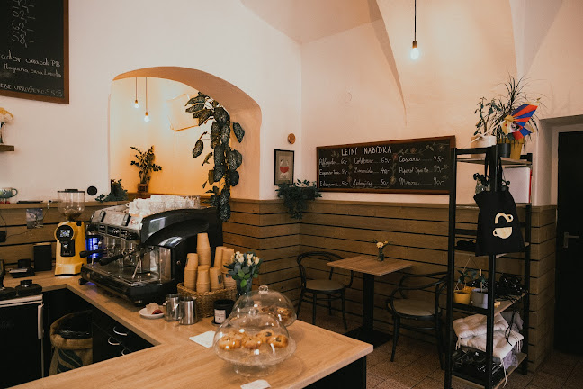 Comentarii opinii despre KAFE NAPROTI